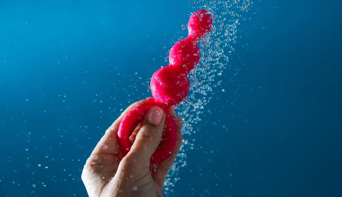 How to clean sex toys?