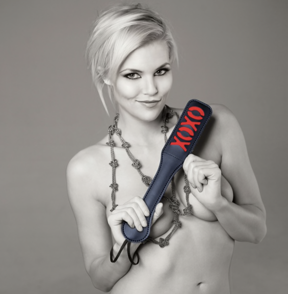 S&M XOXO Paddle Black