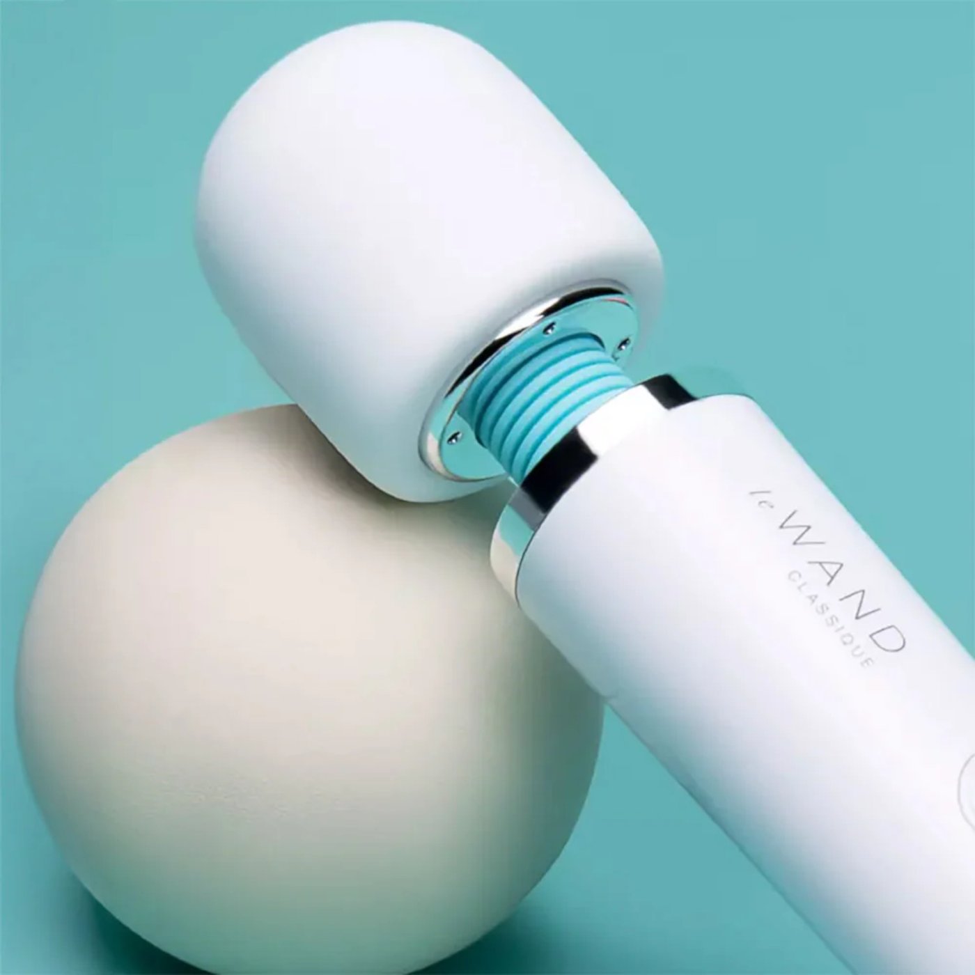 Le Wand Classique Mini Rechargeable Vibrating Wand Massager
