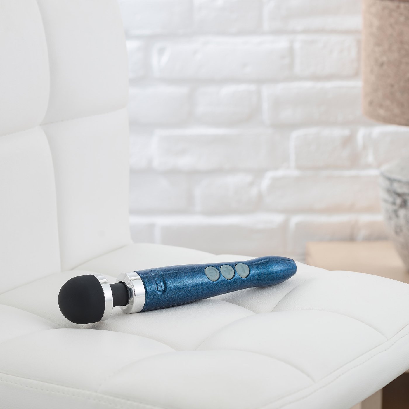 Doxy Die Cast 3R Rechargeable Wand Massager Blue Flame