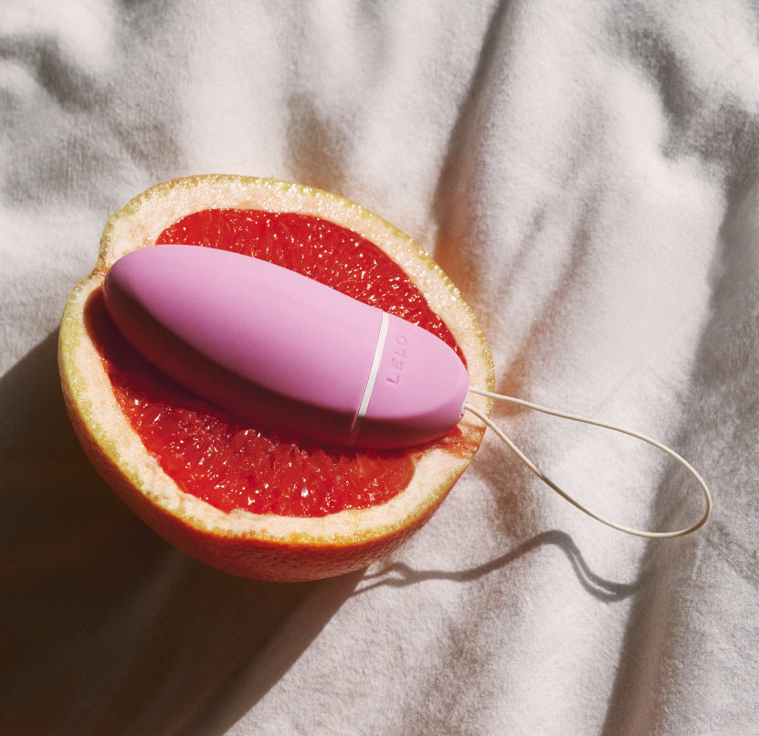 LELO Smart Bead Vibrating Kegel Exerciser Pink