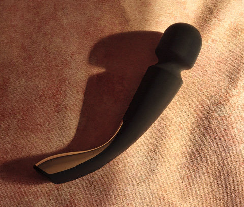 LELO Smart Wand 2 Large Waterproof Rechargeable Vibrator Black