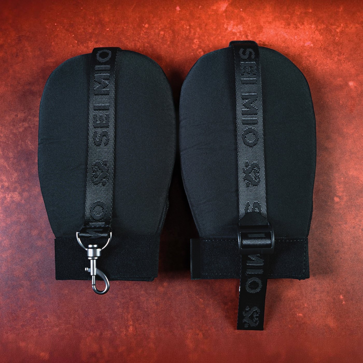 Sei Mio Getting Out of Hand Bondage Mitts