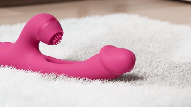 Amovibe G Spot Ultra Flapping G-Spot & Clitoral Vibrator with 4 Replaceable Sleeves