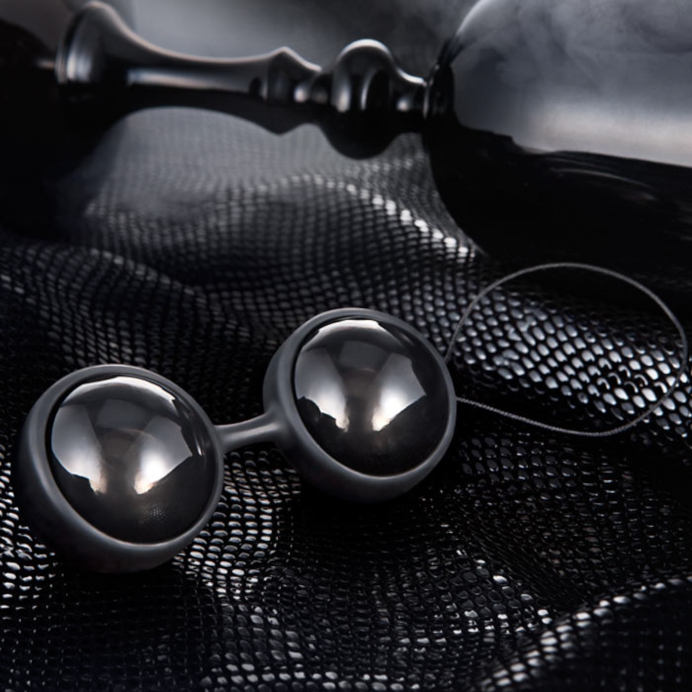 LELO Beads Noir Kegel Balls & Pelvic Floor Exerciser