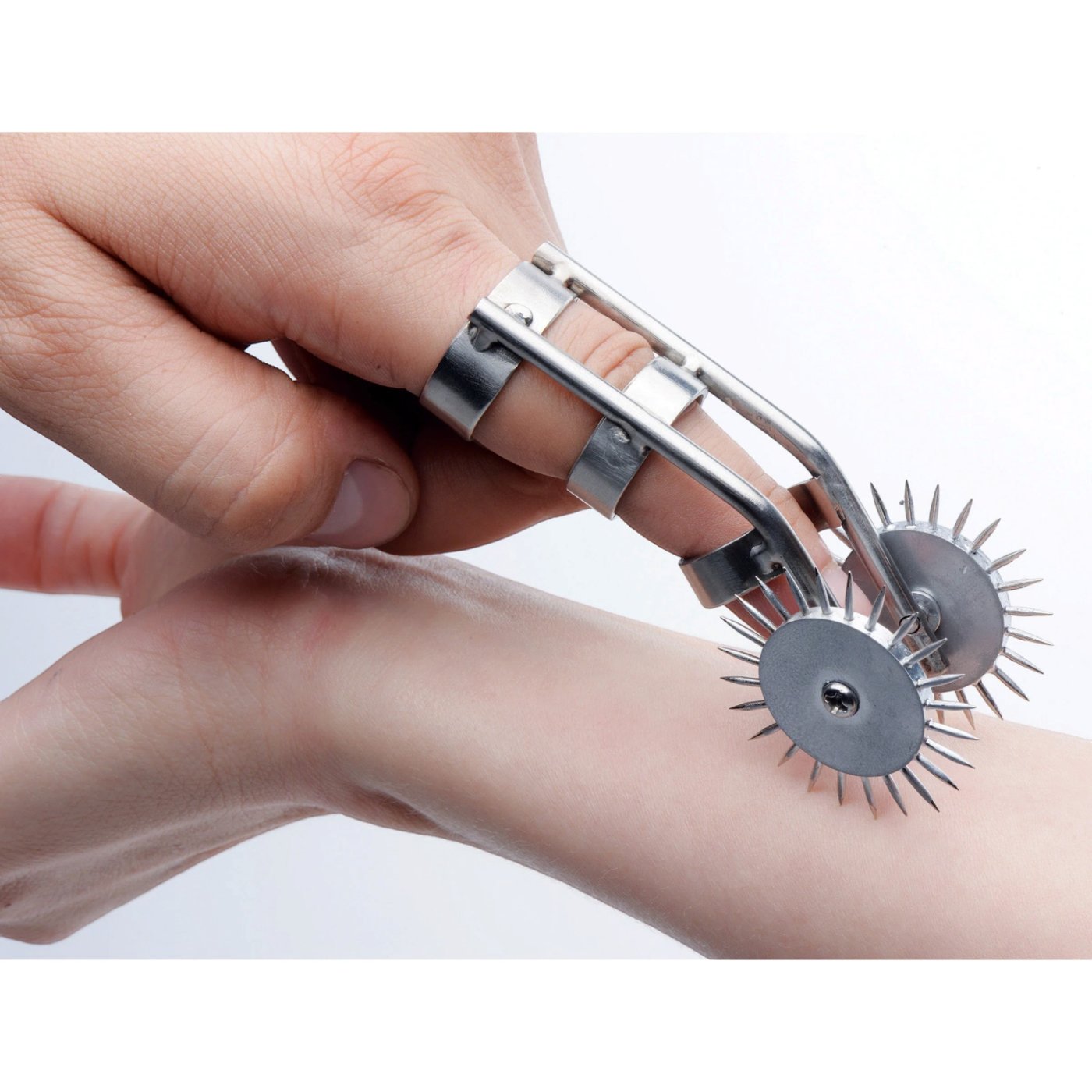 Master Series Spikes Double Finger Wartenberg Pinwheel